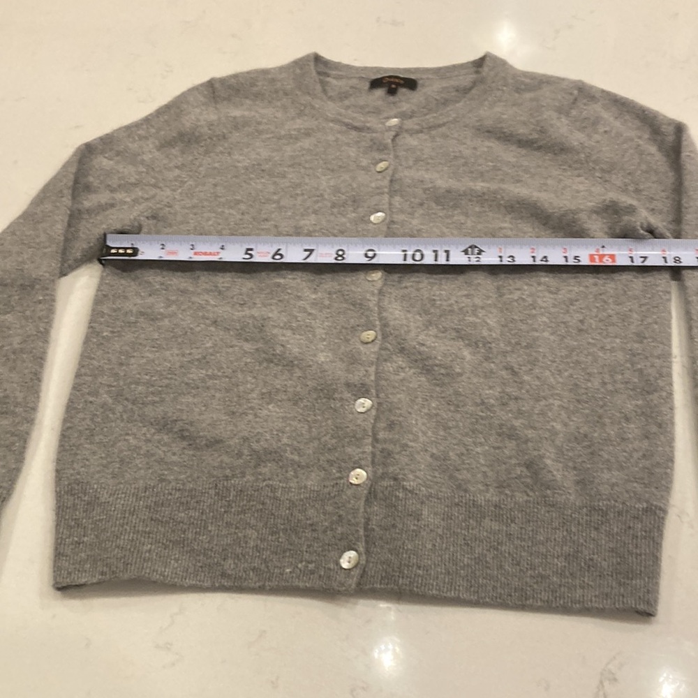 Quince 100% Cashmere Mongolian Cardigan Grey Button Front Sweater Size Small - Picture 11 of 11